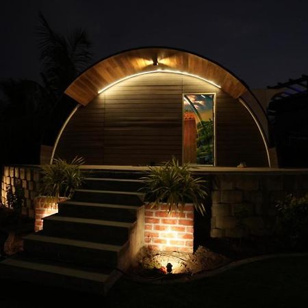 Palm Beach Resort Valsad Extérieur photo